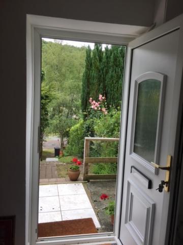Ty Canol Villa Ystalyfera Buitenkant foto